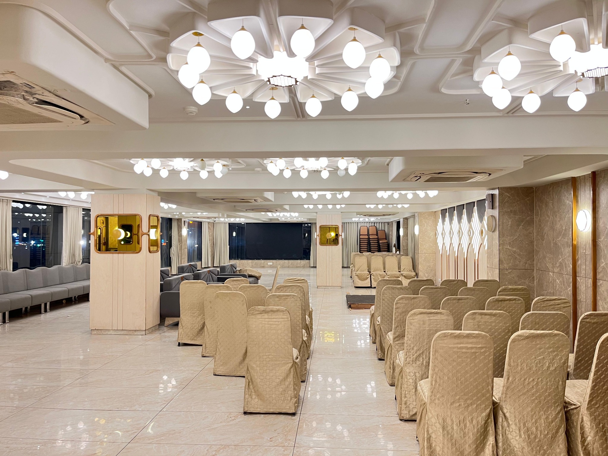 Grand Royal Dine banquet hall